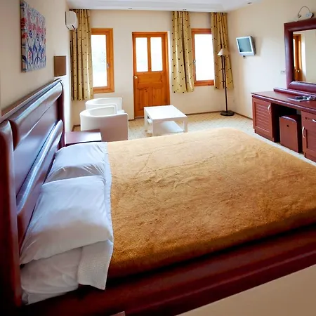 Ova 3* フェティエ