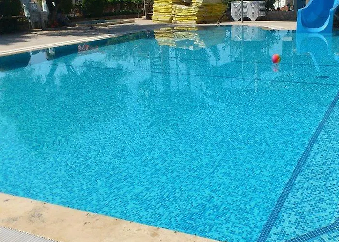 Otel Ova 3*