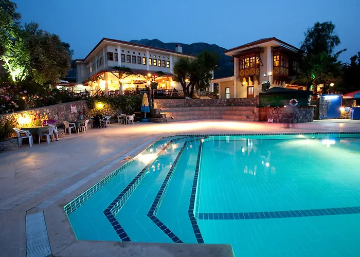 ホテル Ova フェティエ