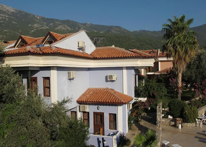 Ova ホテル フェティエ