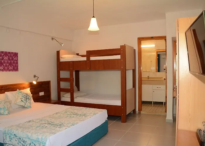 ホテル Ova フェティエ